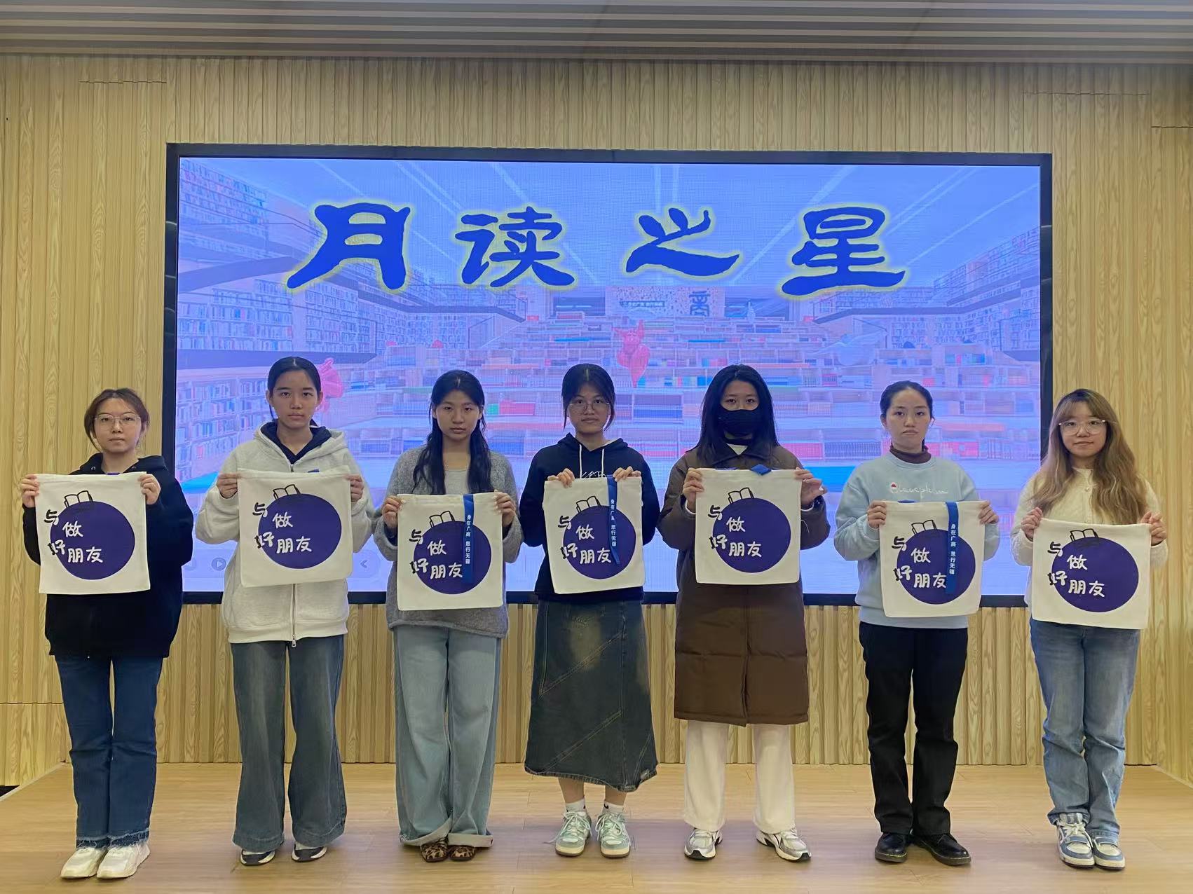 合影.jpg