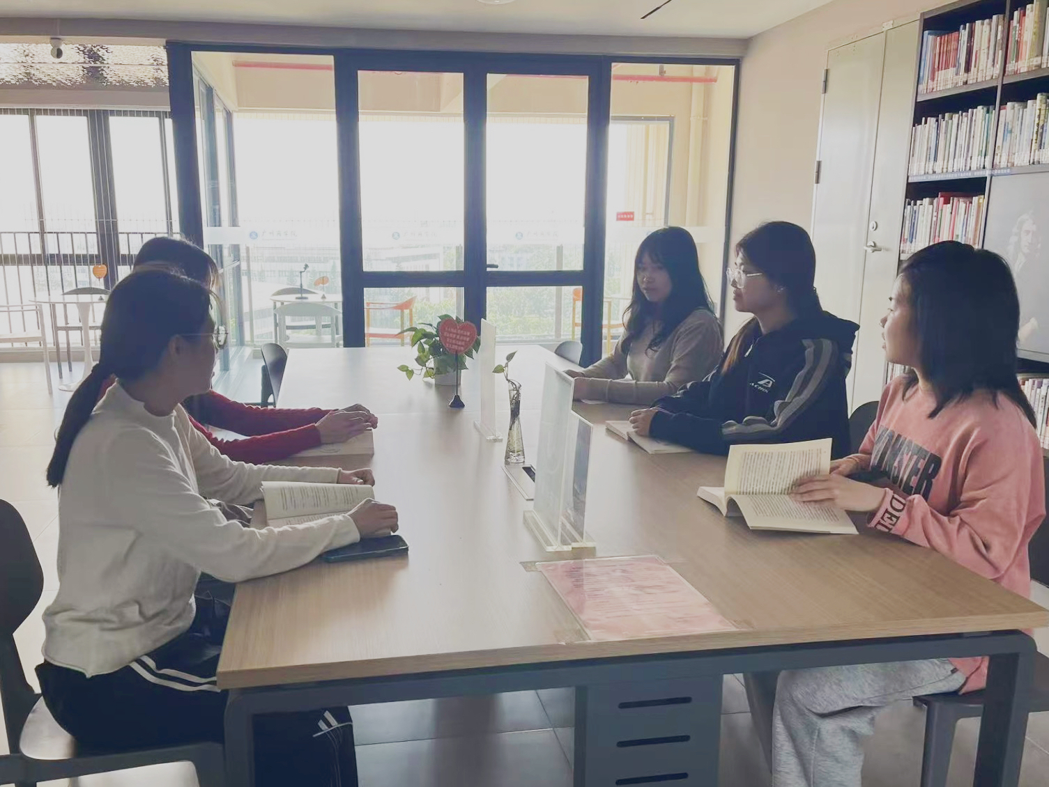 第二场分享会现场.jpg