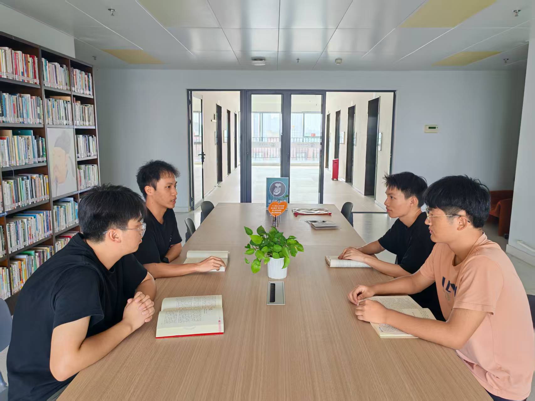 38栋分享会现场.jpg