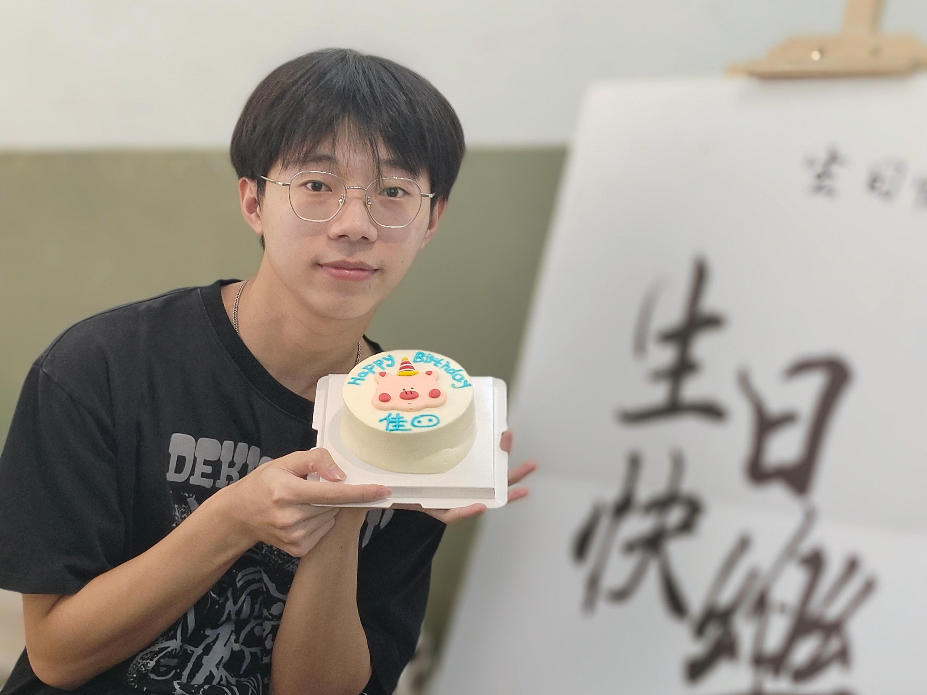 方佳斌.jpg