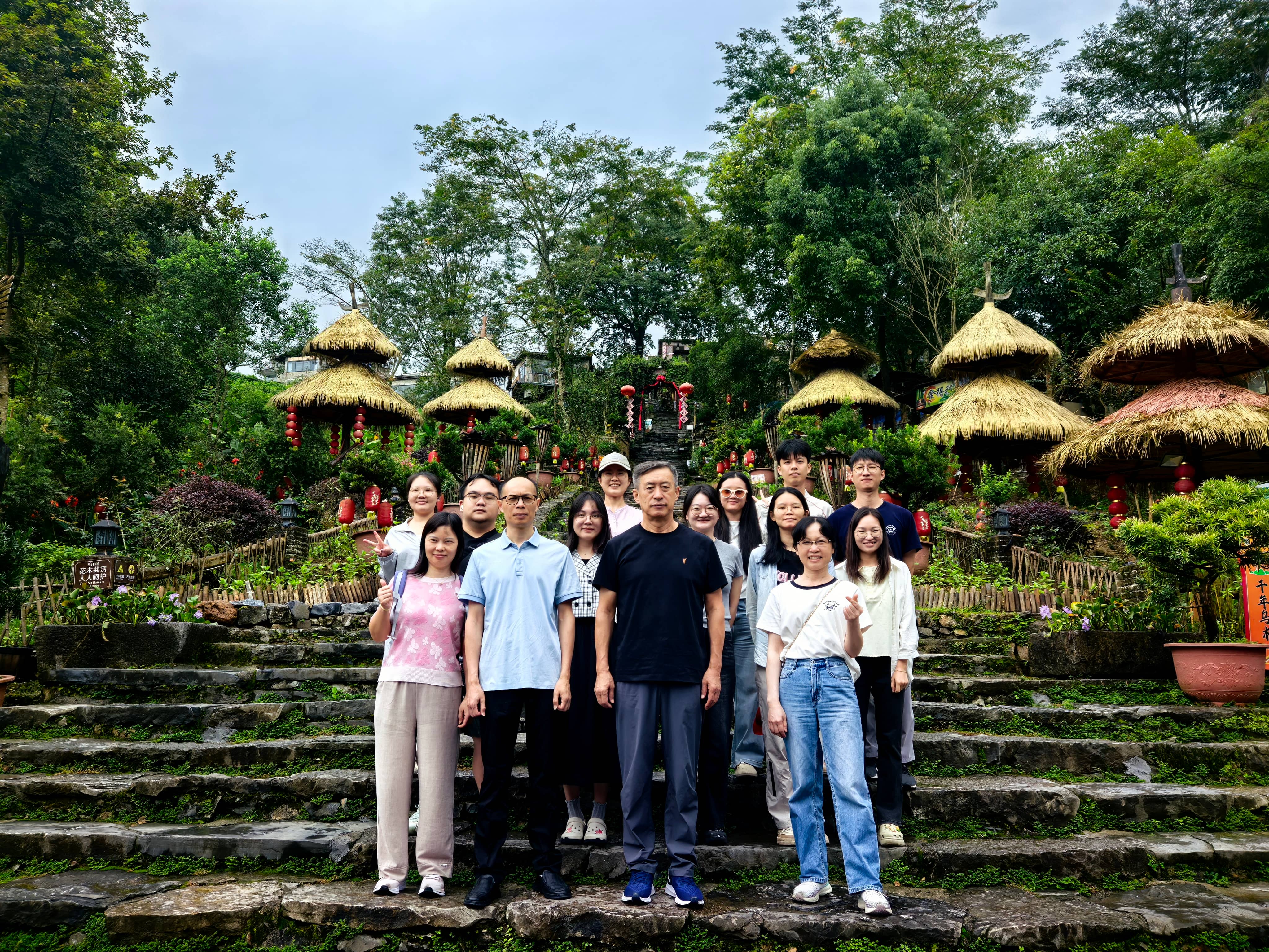 合影1.jpg